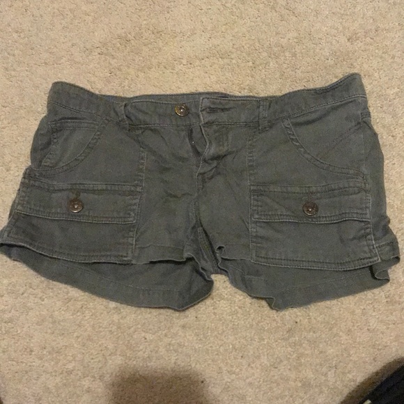 Shorts - Picture 1 of 3
